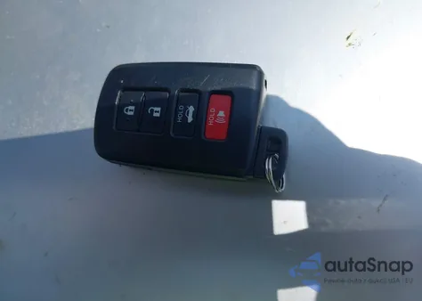 2017 Toyota Avalon Limited z USA, uszkodzony, nr VIN 4T1BK1EB1HU249488